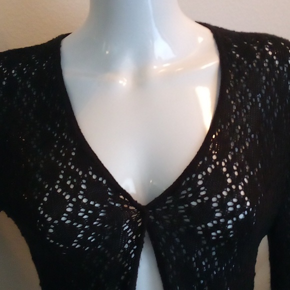 Black Knit Lace Sweater/Shrug - Picture 2 of 8